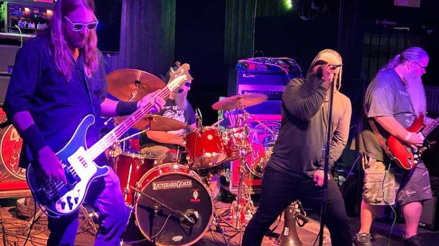 The Dreadfields live